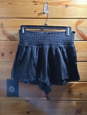 Out From Under Smocked Waist Black Women’s Shorts Med 0494